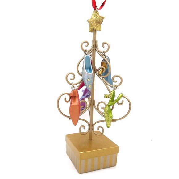 Hallmark Keepsake Shoe Tree Ornament 2007 with box preowned - Picture 3 of 3